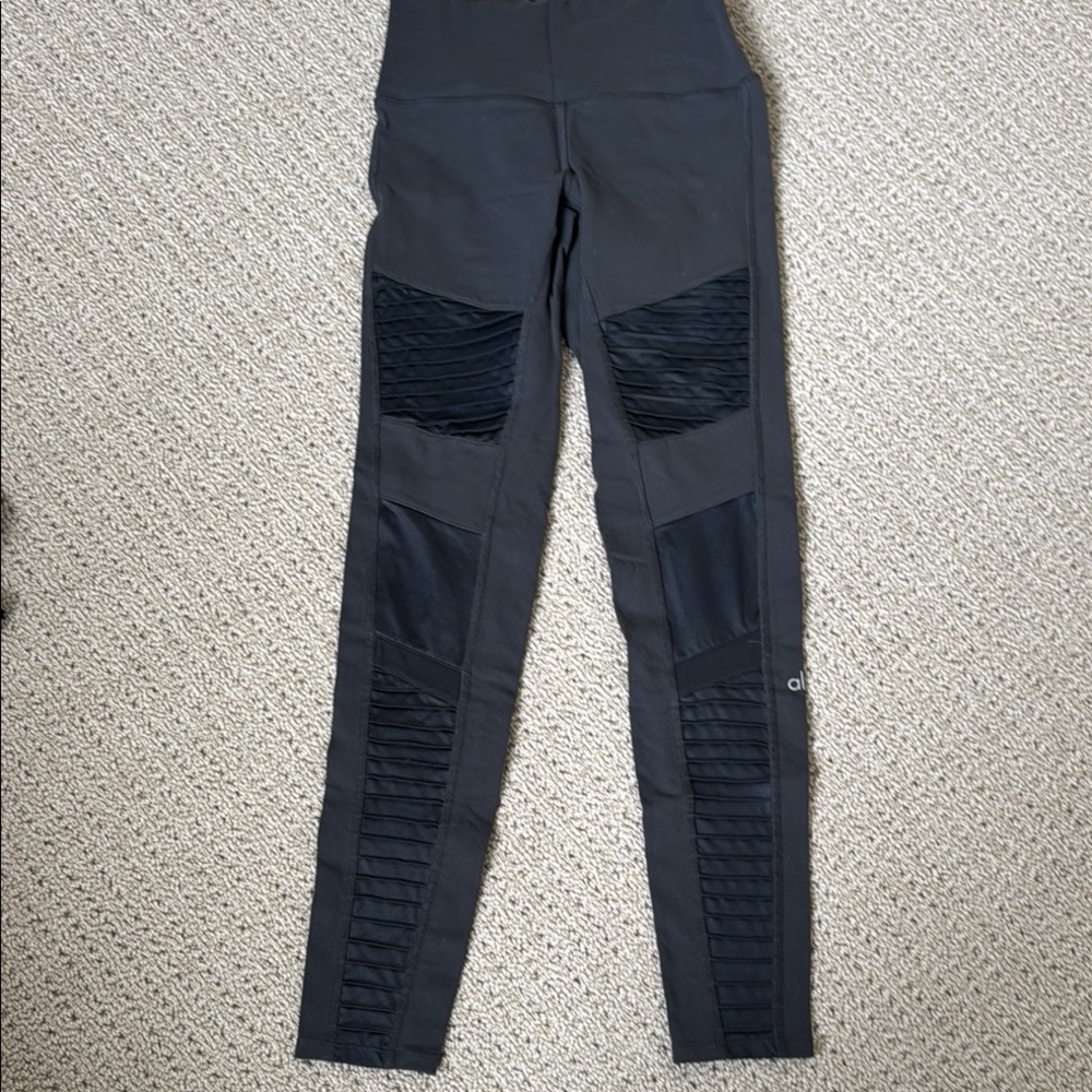 Alo Yoga Black Leggings with Textured Panels